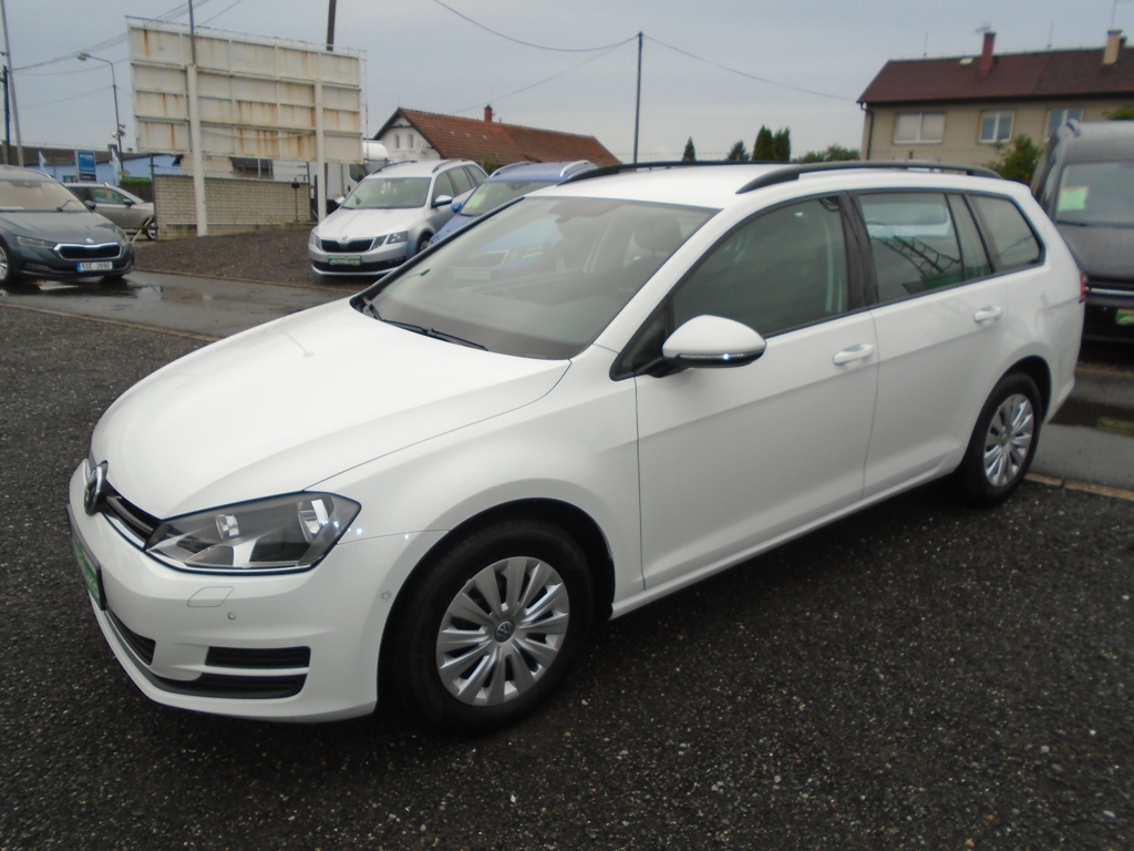 VW GOLF Variant VII 1,6 TDI 81kW CR - 1.Majitel + Serviska