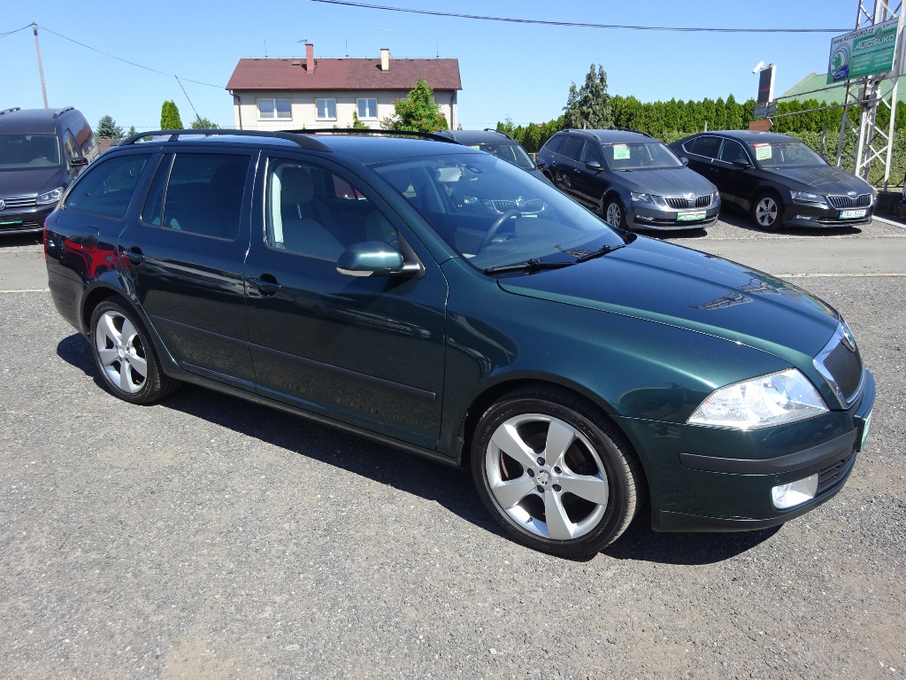 OCTAVIA COMBI II Ambiente 1,6 75kW - 2008 - 157.330km !